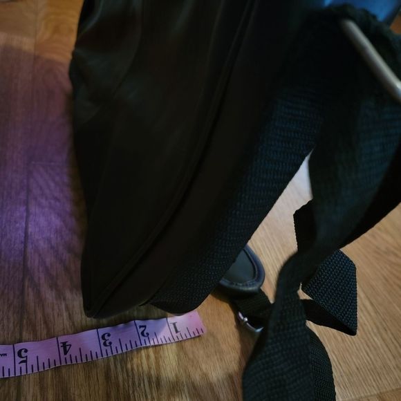 Pelle Studio Wilsons Leather Messenger Laptop Travel Bag - Picture 10 of 10